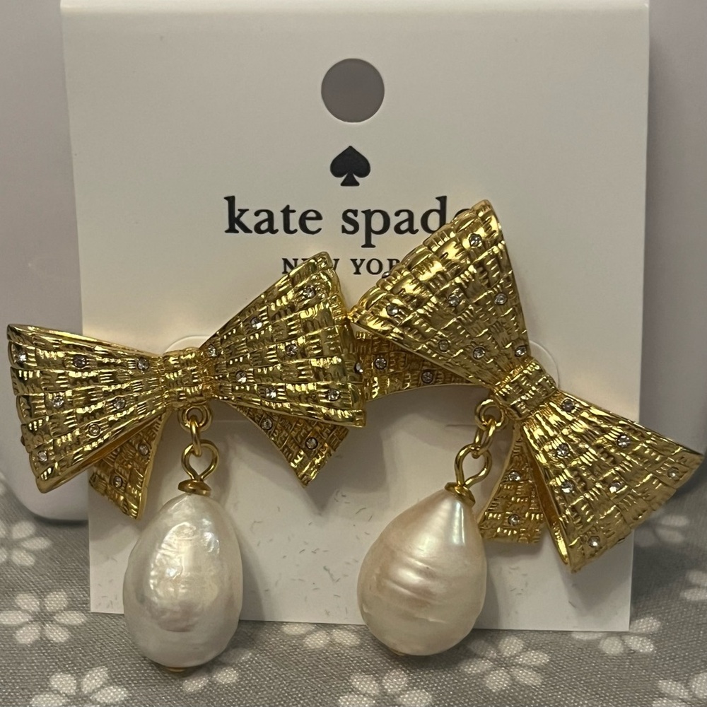 Kate Spade Gold Wrapped in a Bow Earrings with Pearl Drop new